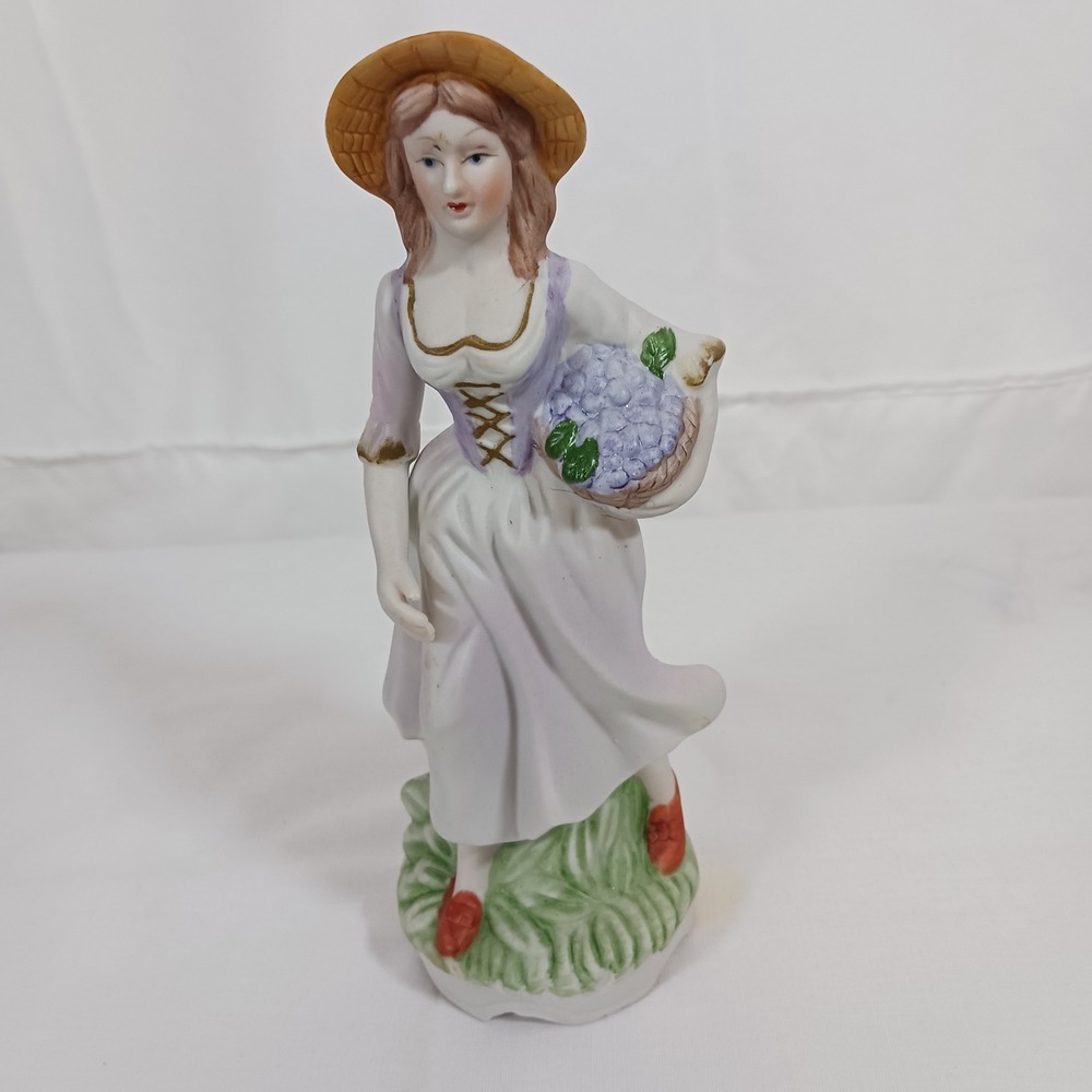 Unbranded Porcelain Figurine Woman OS Lavender Excellent Vintage Cottagecore